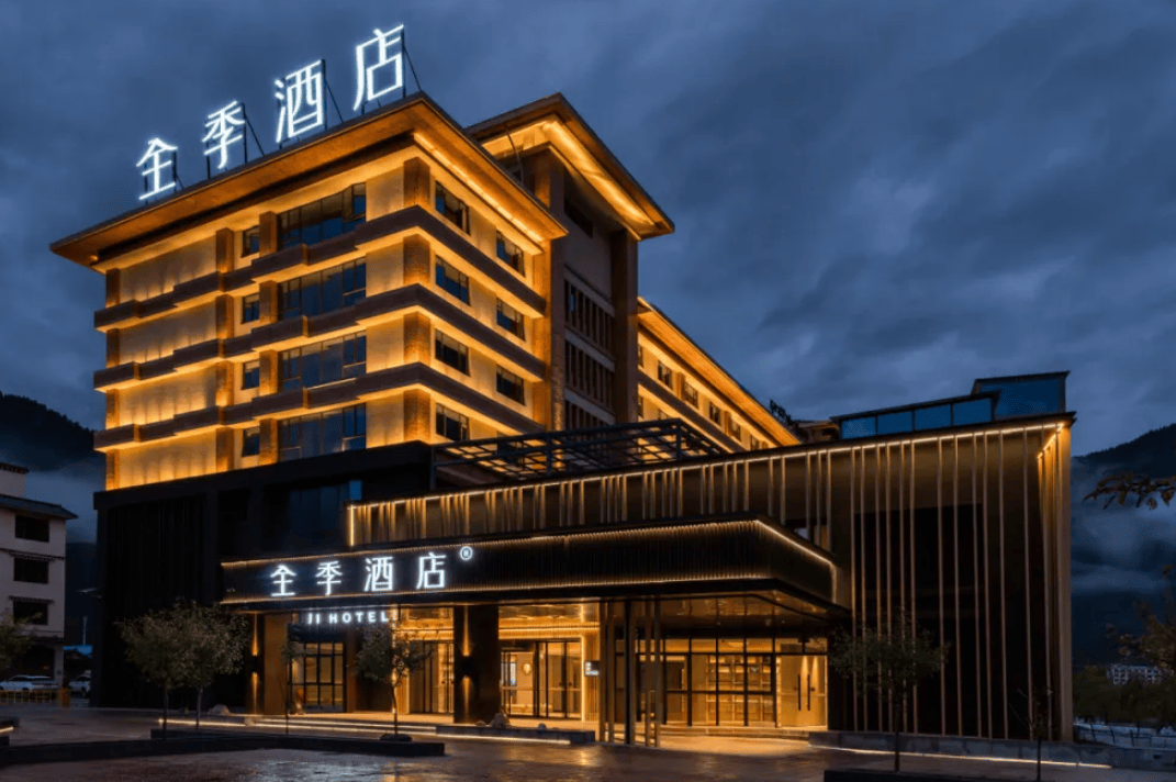 向县城转移的高端酒店，真的赚钱了吗？