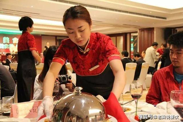 县城餐饮新贵：人均25元现炒快餐如何碾压传统食堂？